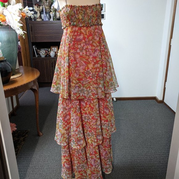 3 LAYER SPAGHETTI RUFFLED LONG DRESS SIZE 10 - Picture 2 of 7